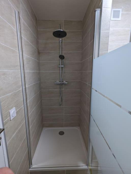 Appart Tout Confort Tres Proche Rer A Torcy  Exterior photo