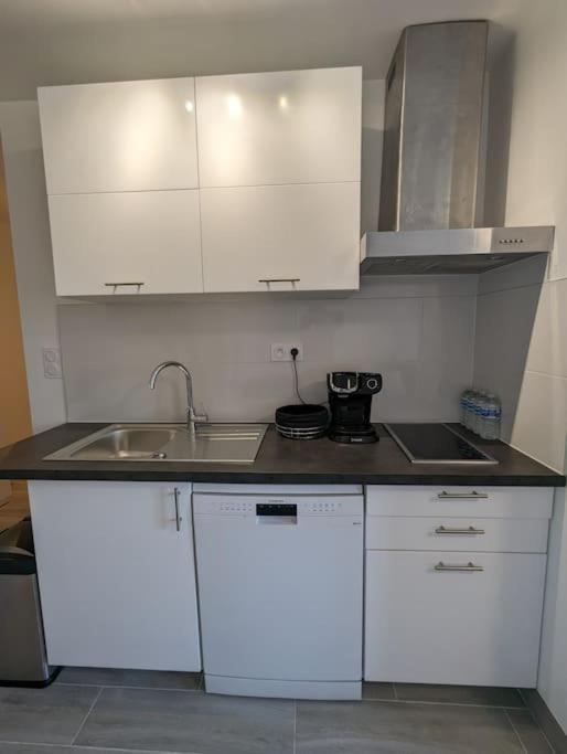 Appart Tout Confort Tres Proche Rer A Torcy  Exterior photo